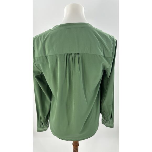 J.Crew XS Green Split Neck Long Sleeve Blouse Top Women’s Lightweight Workwear - Picture 3 of 6